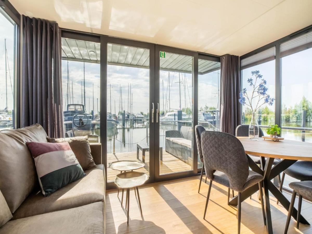 Comfortable Houseboat In Volendam Marina 외부 사진
