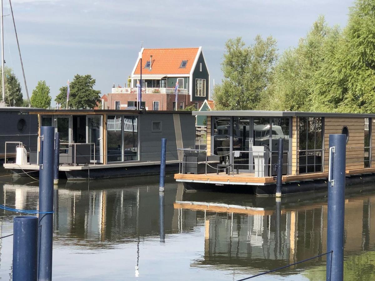 Comfortable Houseboat In Volendam Marina 외부 사진
